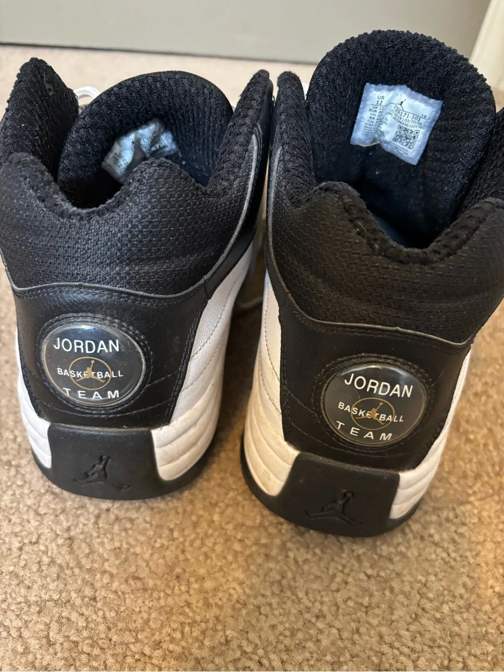 Jordan Men's Black & White Athletic Basketball Shoes